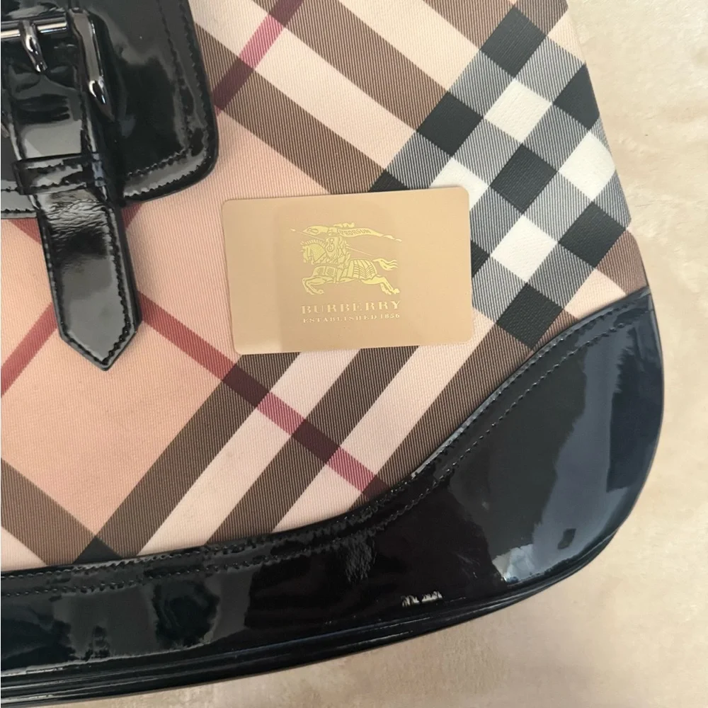 Burberry Nova Check Shoulder Bag - Picture 16 of 16